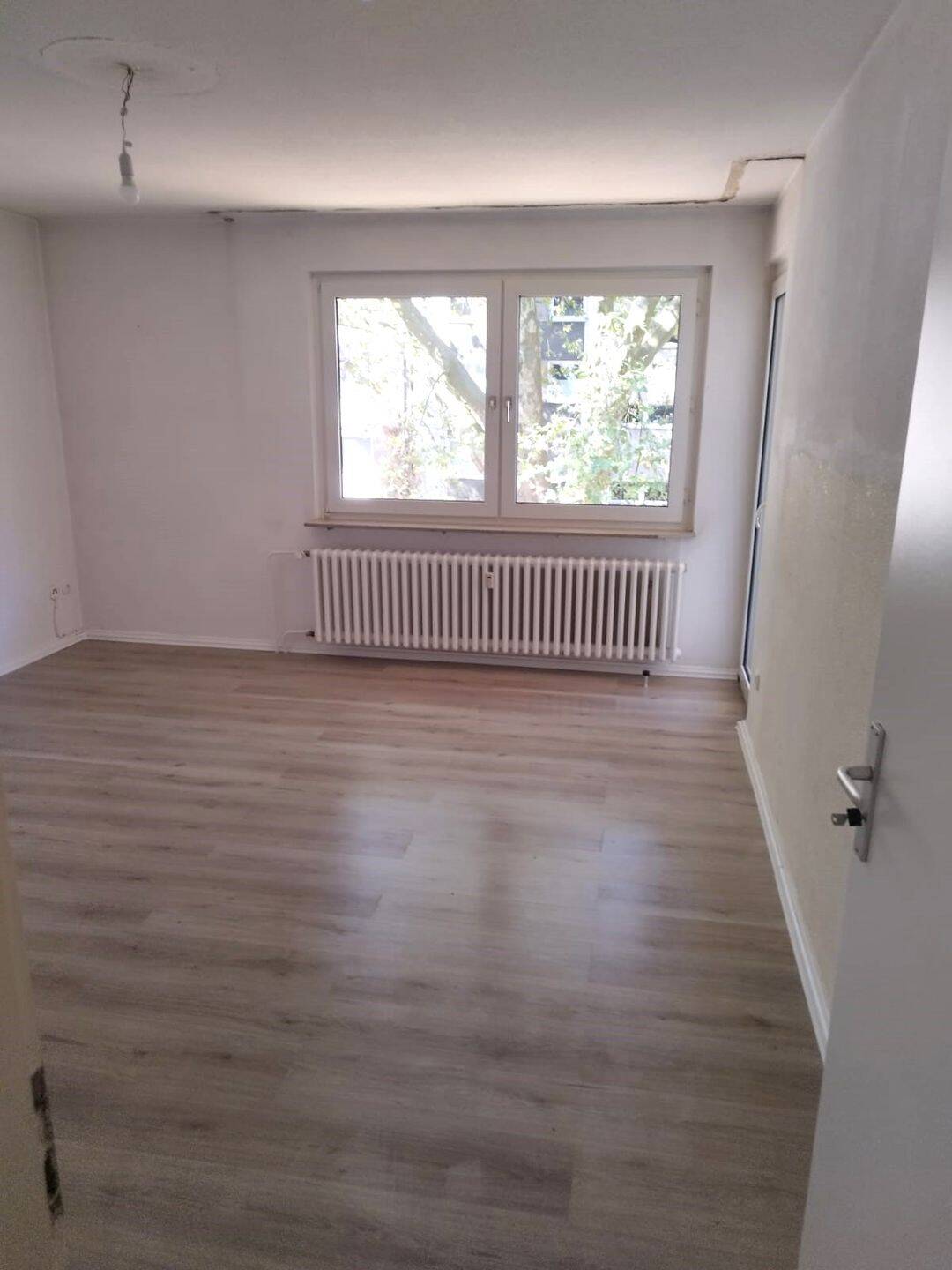 3 NKM frei + 1.000,00 € Gutschein bei Anmietung, 3 Zimmer Wohnung mit Balkon in Duisburg zu vemieten, 47138 Duisburg (Mittelmeiderich Neumühl Obermeiderich Ruhrort Untermeiderich)