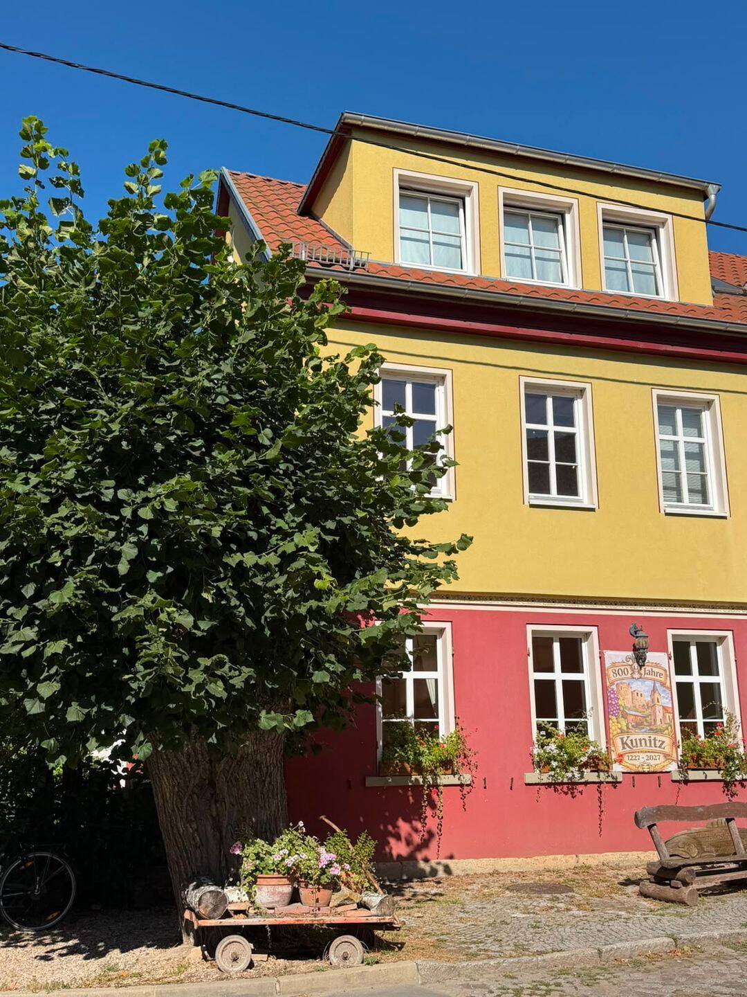 Charmante Dachgeschosswohnung in Stadtrandlage