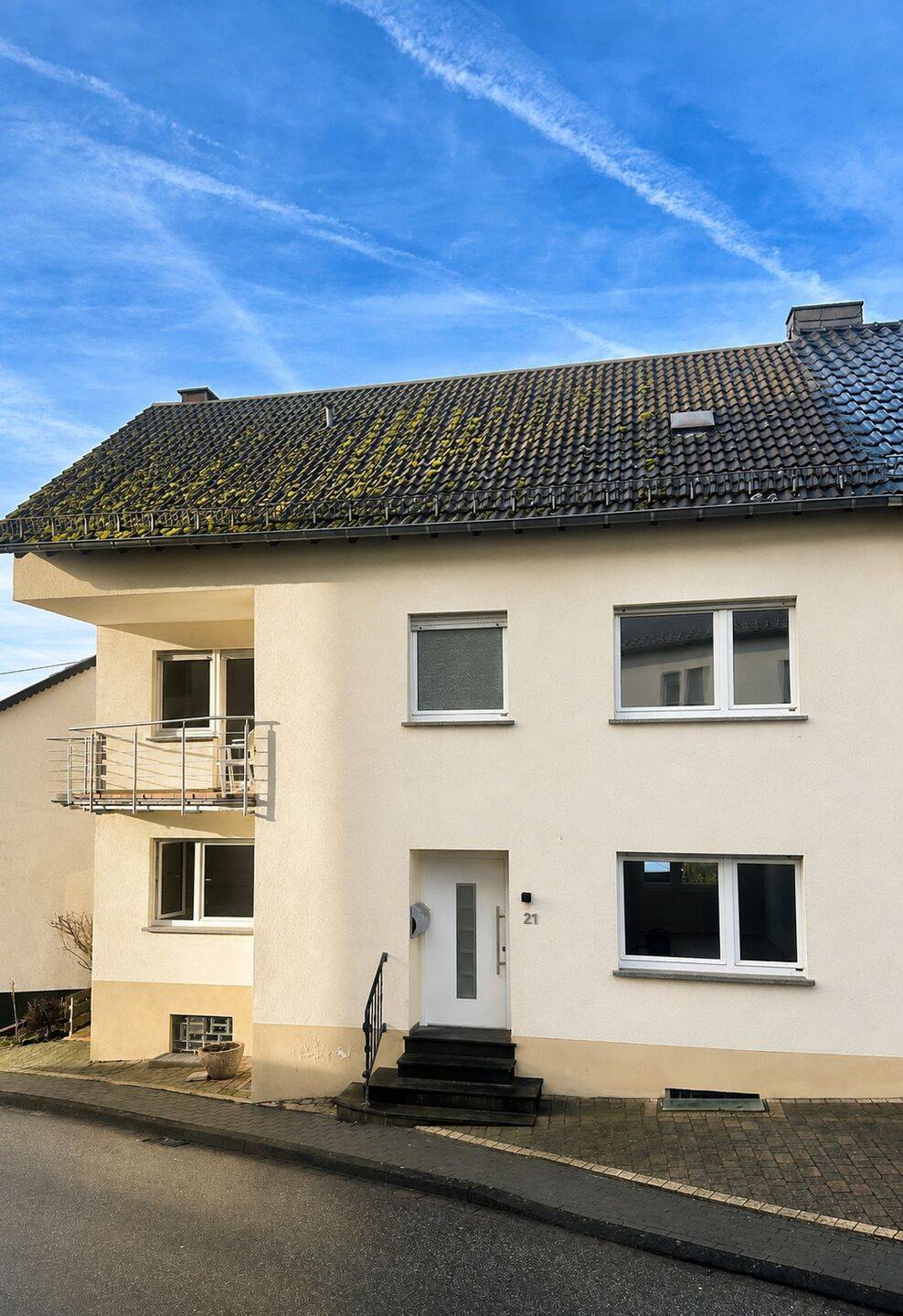 Einziehen statt renovieren – gepflegtes Familienhaus mit viel Platz und moderner Ausstattung!, 54657 Neidenbach