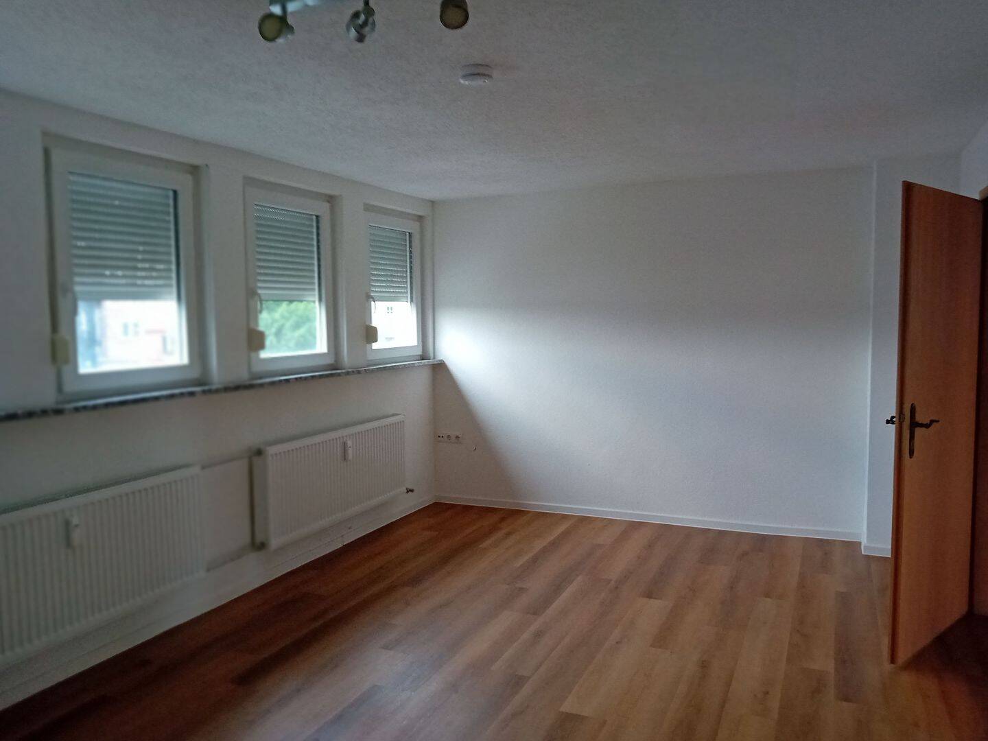 Tolle DG Wohnung in zentrumsnaher Wohnlage von Haiger, 35708 Haiger
