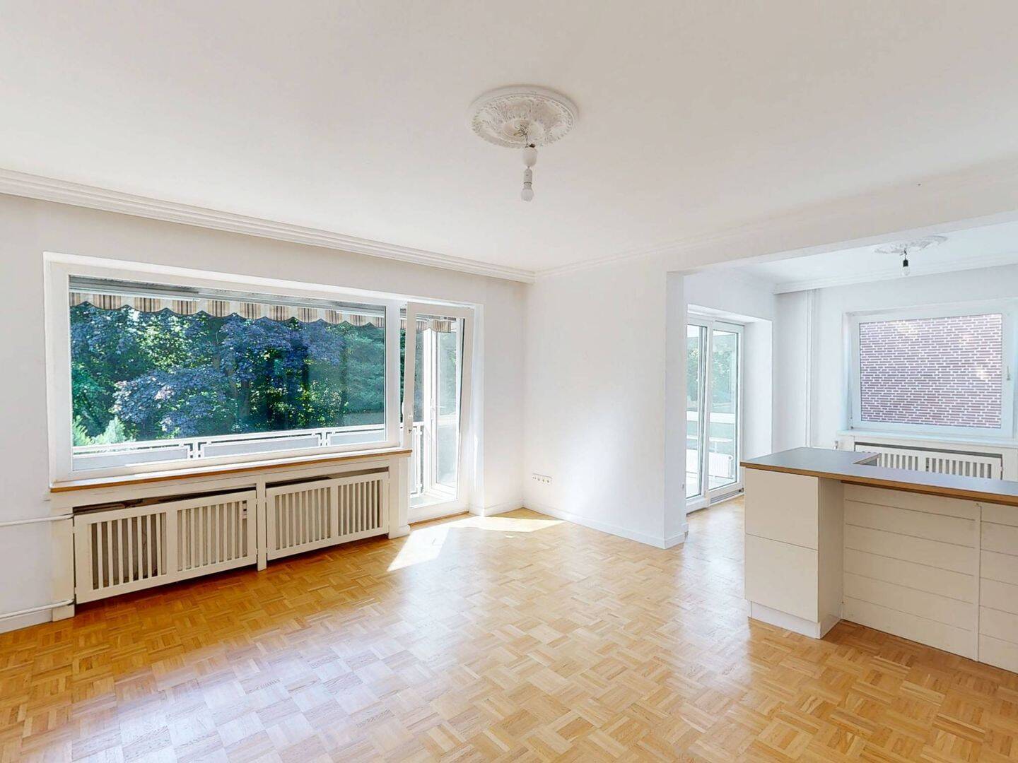 Besonderer Wohncharme: 2-Zimmer-Wohnung mit Balkon, Wintergarten, EBK & Tageslichtbad, 22523 Hamburg (Eimsbüttel Eidelstedt)