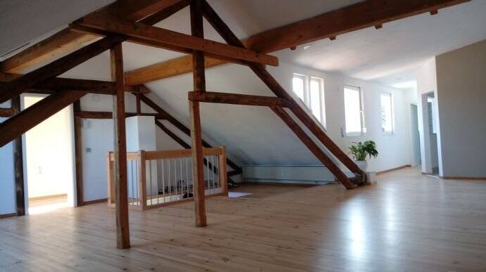 außergewöhnliche Dachwohnung in Schwalbach zu vermieten, 66773 Schwalbach