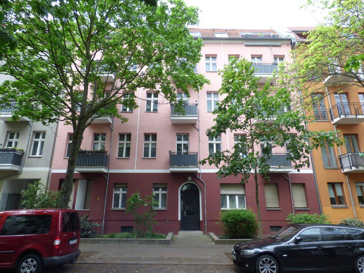 Großzügig geschnittene DG-Wohnung mit Balkon ***Laminatfußboden***Wannenbad***, 12459 Berlin (Treptow-Köpenick)