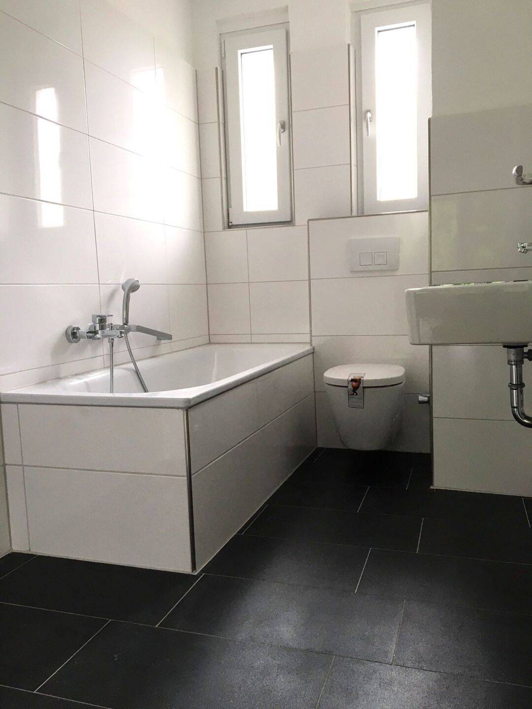 *** Altbau-Liebhaber aufgepasst! 2 Zimmerwohnung + Wohnküche + Mansarde! ***, 45355 Essen (Bergeborbeck Bochold Borbeck-Mitte)