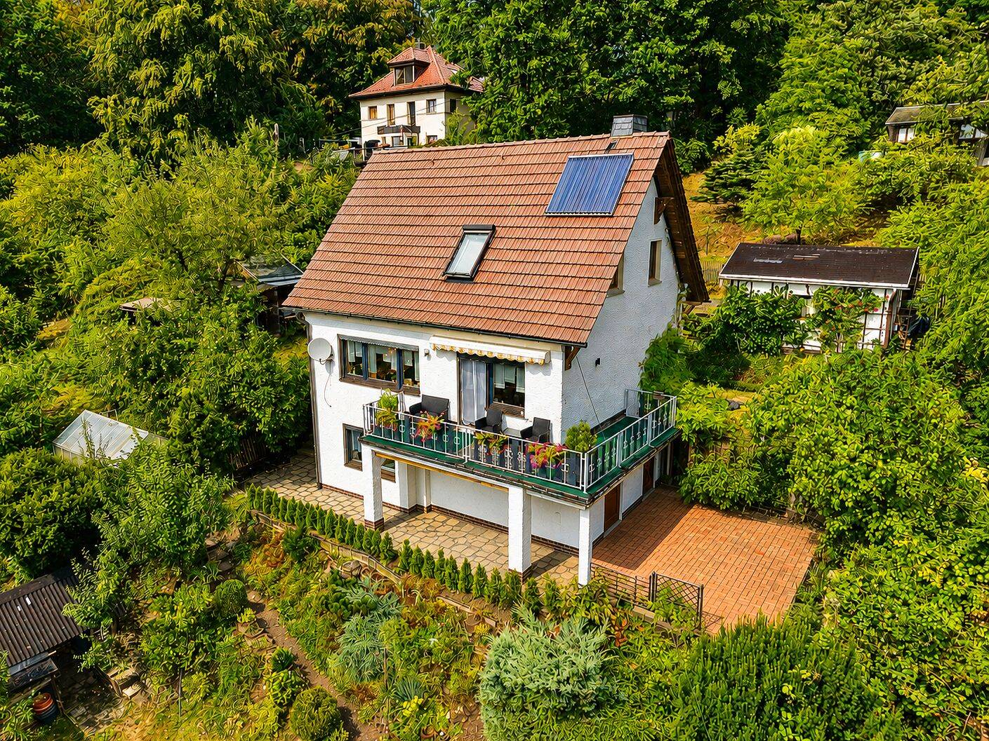 Gepflegtes Wohnhaus mit Garten und traumhaften Blick über Sonneberg, 96515 Sonneberg