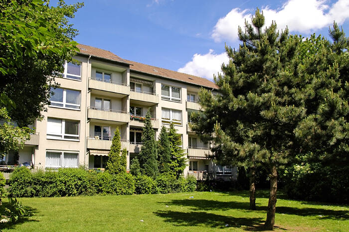 Attraktive 3-Zimmer-Etagenwohnung in Duisburg familienfreundlich und hell, 47228 Duisburg (Bergheim Friemersheim Hochemmerich Winkelhausen)