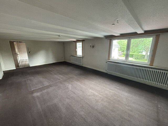 Immobilienpaket: Wohnung (ca. 111 m²), Dachboden, EG-Gewerbe und Miteigentumsanteil am Grundstück, 59889 Eslohe (Sauerland)