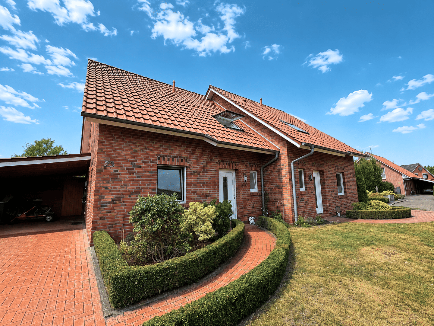 Ihr neues Zuhause in Leer-Loga – lichtdurchflutete DHH mit Terrasse und Garten, 26789 Leer (Ostfriesland)