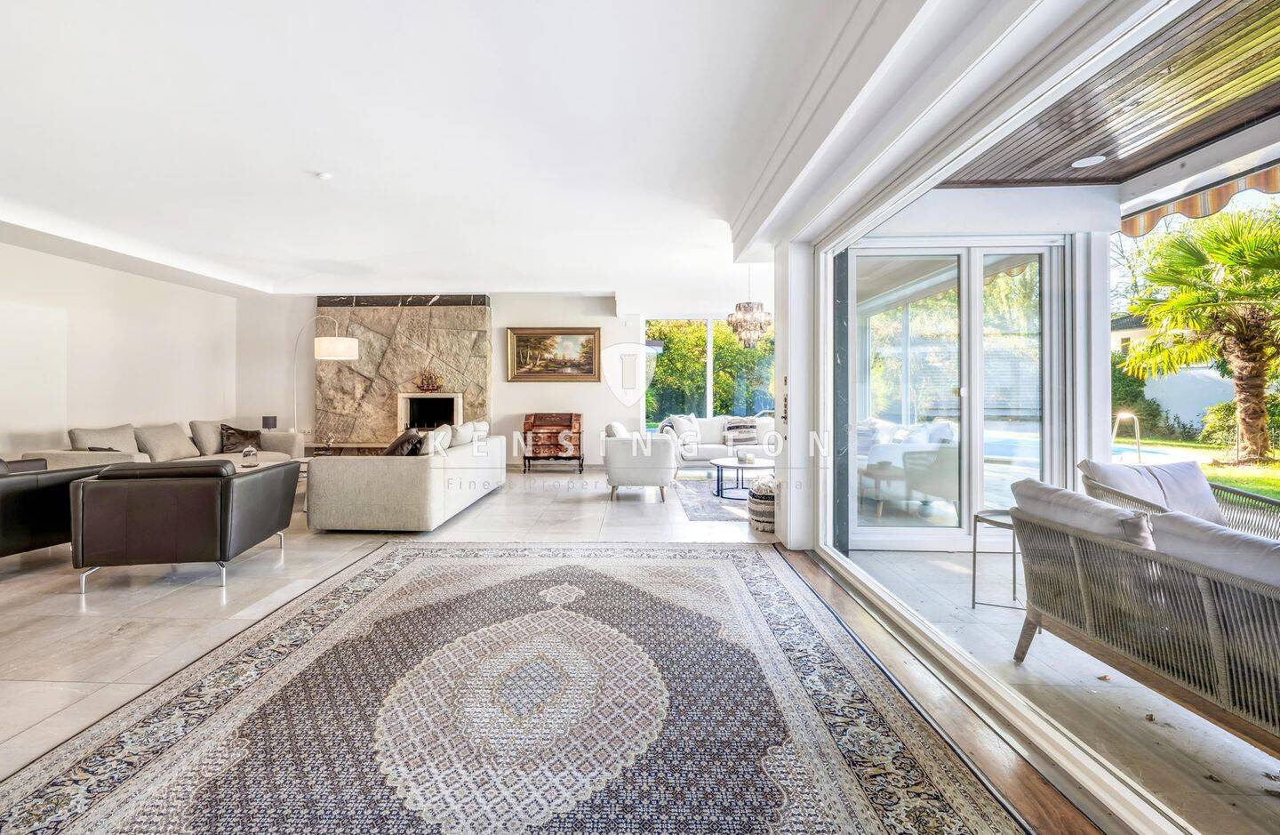 Einzigartige Luxusvilla mit Außenpool, 28355 Bremen (Oberneuland)