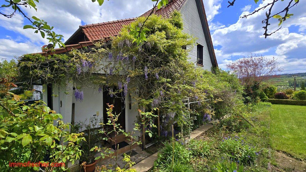 Suhl – Einfamilienhaus (Doppelhaushälfte) in bester Wohnlage, 98529 Suhl (Mäbendorf Suhl Albrechts Dietzhausen Wichtshausen)