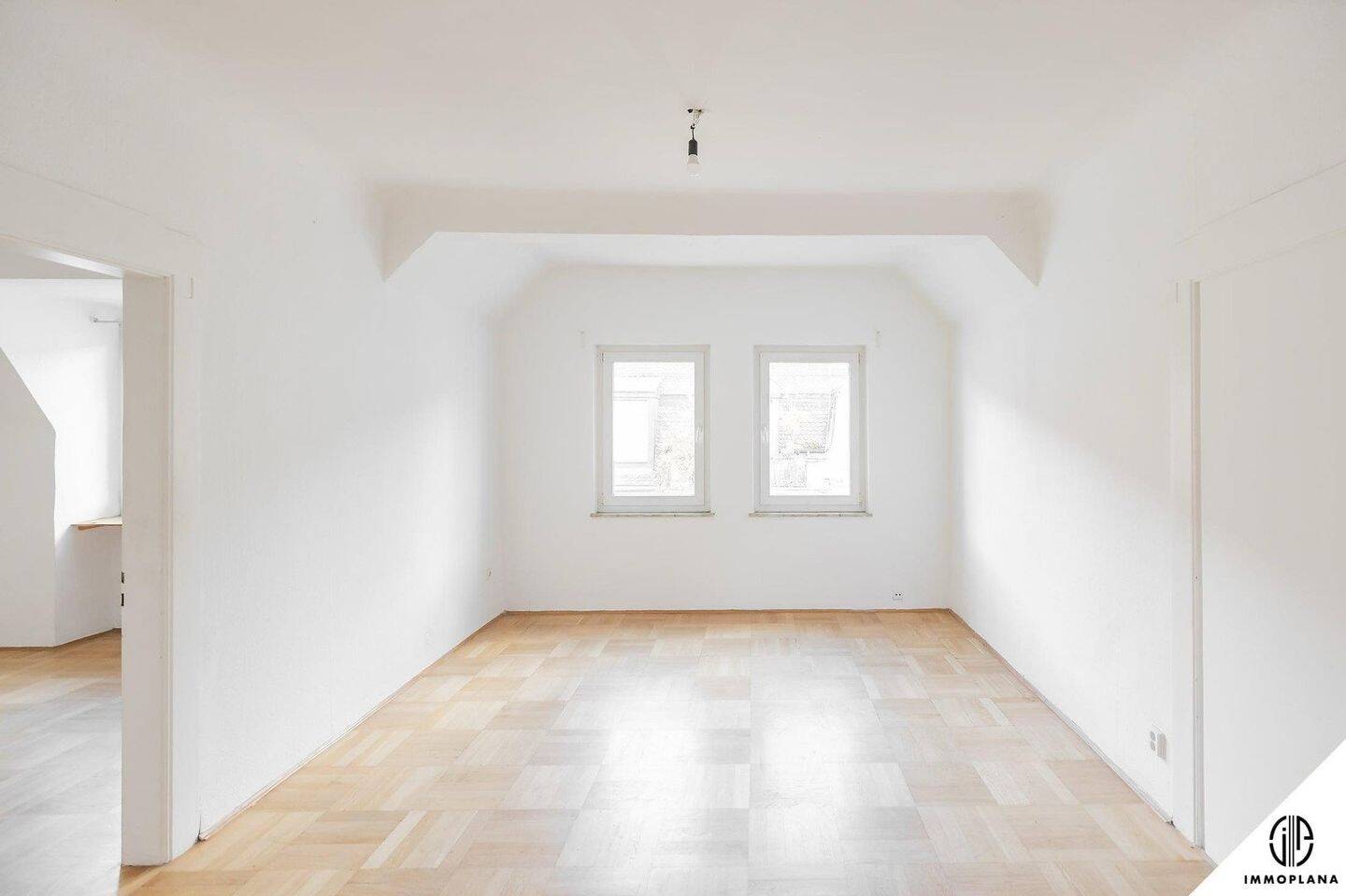 * 3 Zimmer Altbaucharme mit 100m² Rohdachboden als Ausbaureserve in Top-Lage! PROVISIONSFREI! *, 90443 Nürnberg