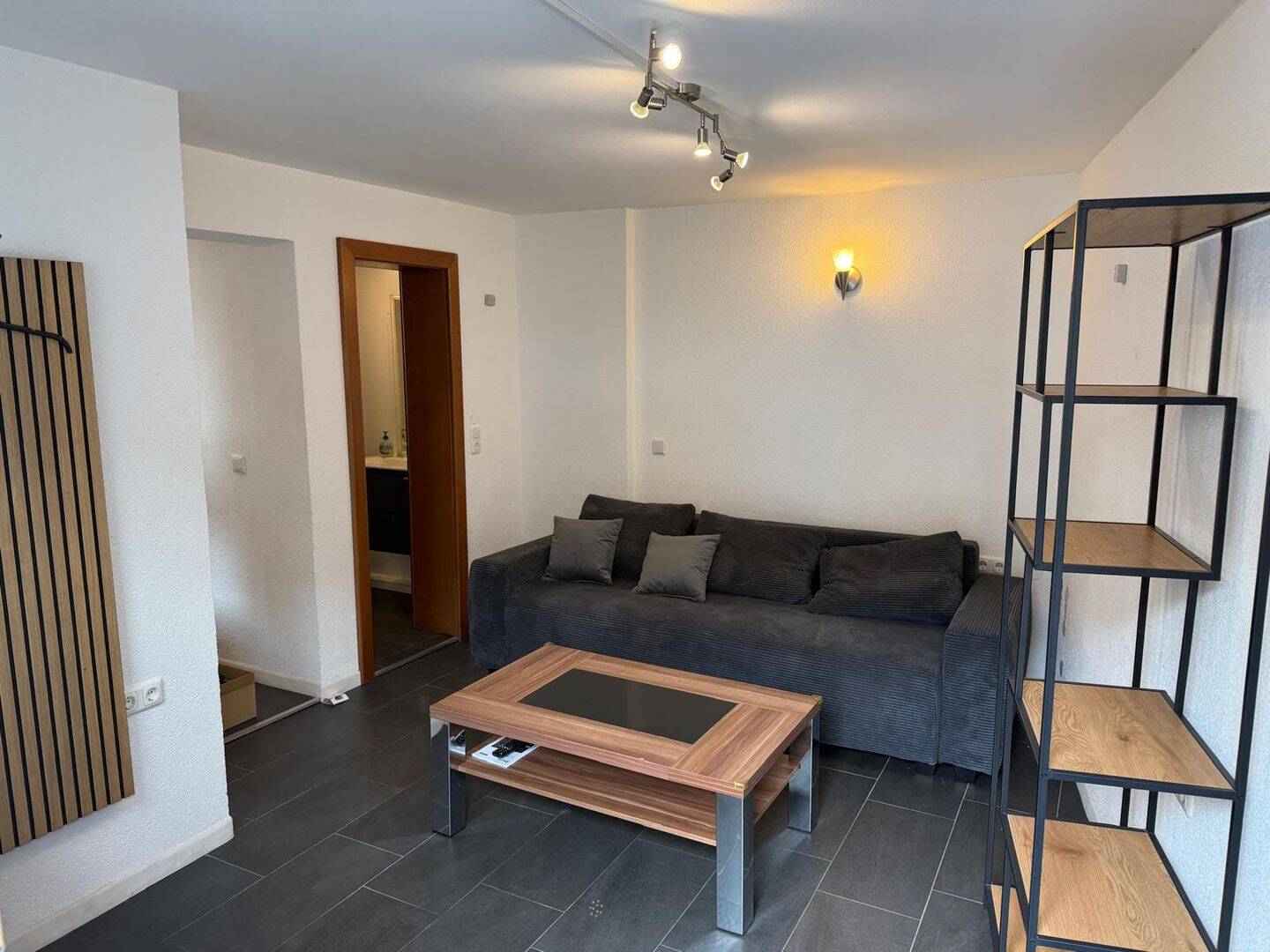 Möblierte 1-Zimmer-Wohnung in Augsburg-Oberhausen – – 86154 Augsburg – Bild 1 von 1