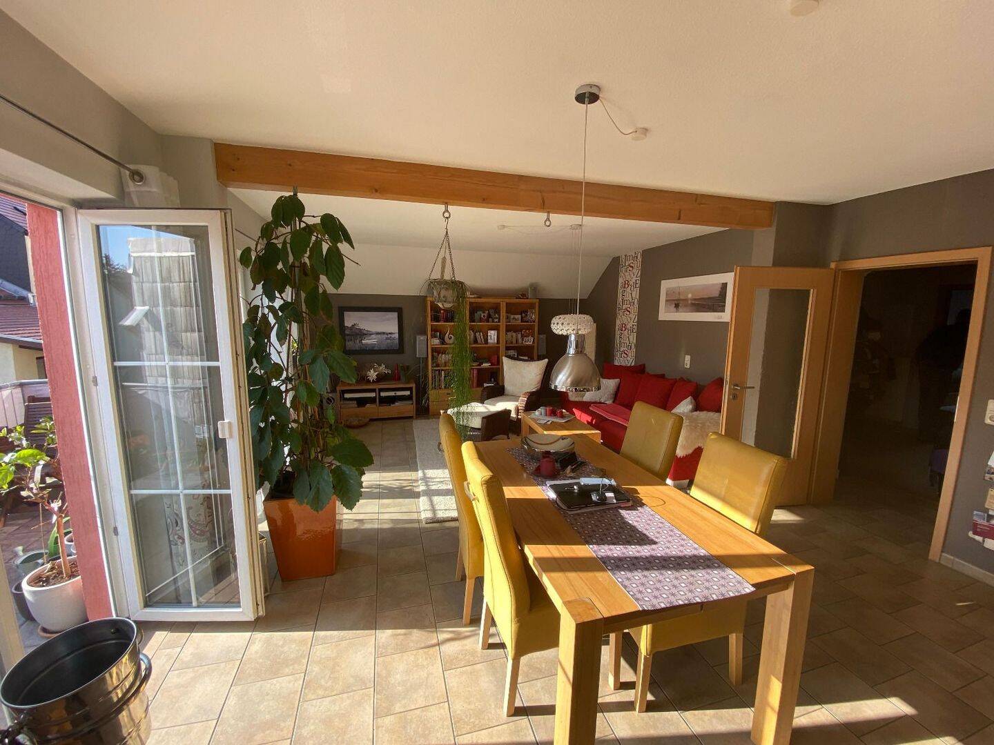 Ankommen und wohlfühlen: Helle 3-Zimmer-Wohnung mit Sonnenbalkon im Herzen von Ilmenau, 98693 Ilmenau