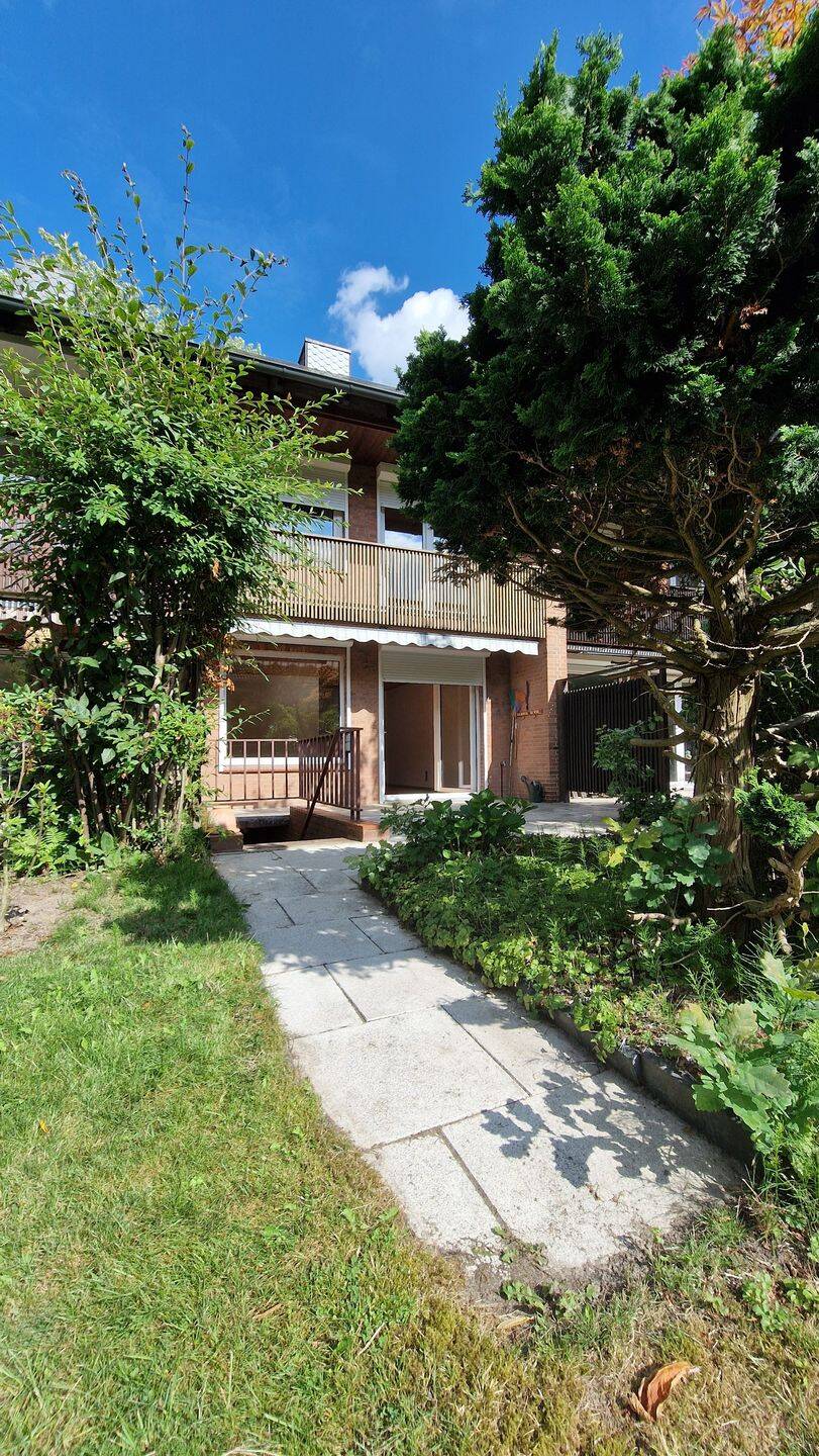 Gepflegtes Reihenhaus mit Garage Wohnen im Grünen, 22549 Hamburg (Altona Bahrenfeld Lurup Osdorf)