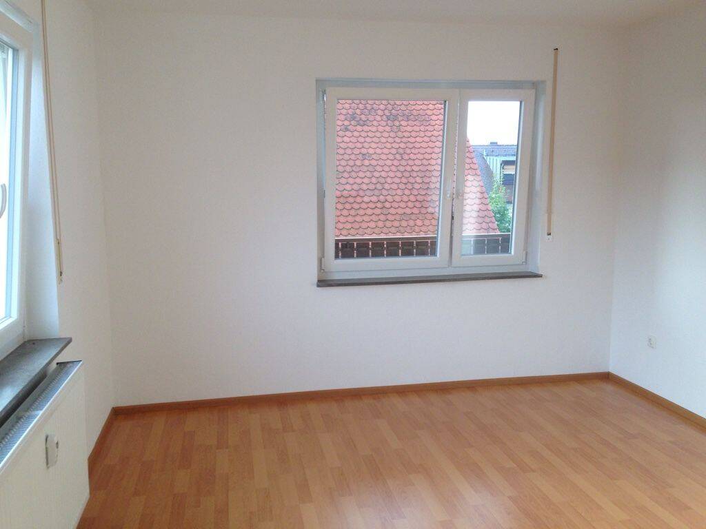 Ruhige 3 Zimmer Wohnung mit EBK in Erlangen-Dechsendorf, 91056 Erlangen