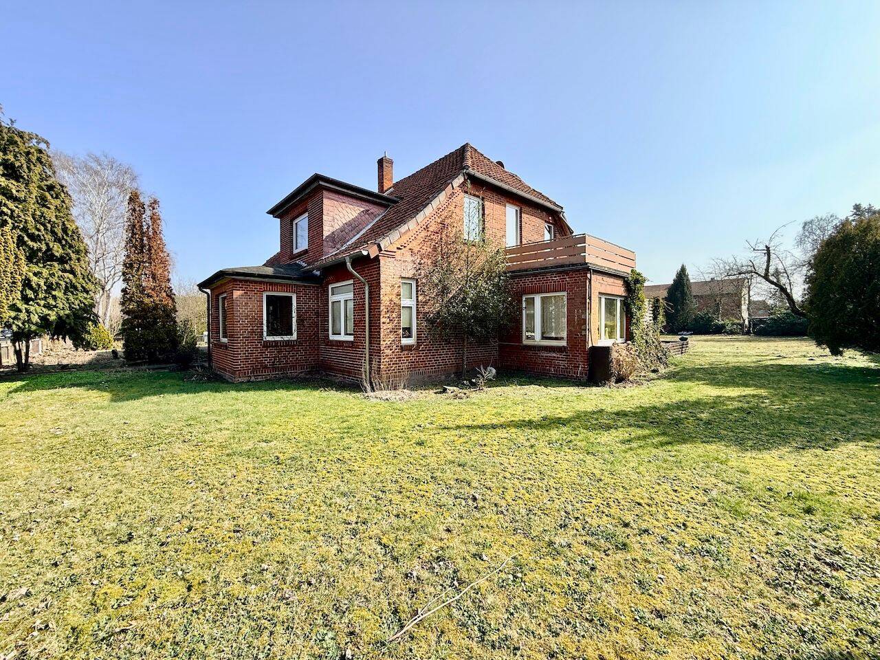 Idyllisches Zuhause mit großem Garten auf teilbarem Grundstück, 31535 Neustadt am Rübenberge