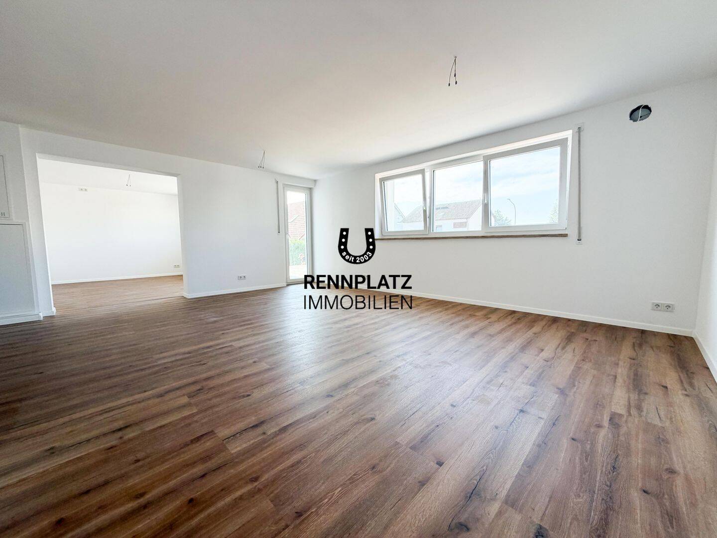 WE01 | Sanierte 4-Zimmer-Wohnung mit Terrasse und Garten in Zeitlarn-Neuhof. Frei ab 01.10., 93197 Zeitlarn