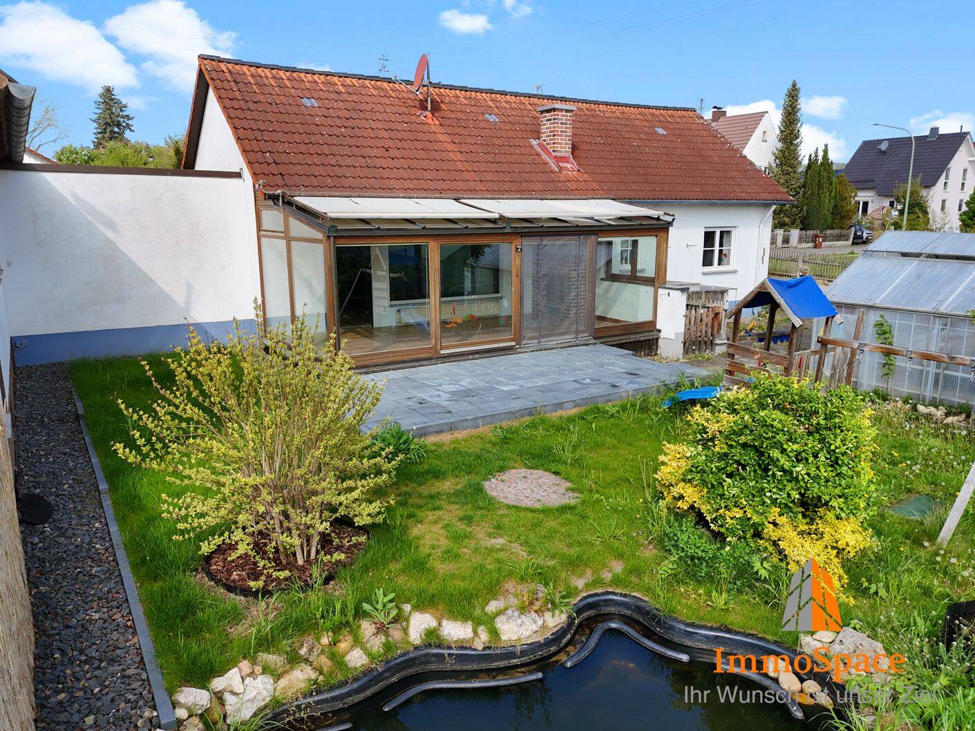 **IMMOSPACE – EFH mit Garten, Teich und Wintergarten! **, 86497 Horgau