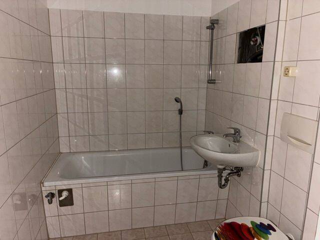 * Bezugsbereit mit Charme * Balkon * Blumenviertel *, 6122 Halle (Saale) (Nietleben Nördliche Neustadt Saaleaue)