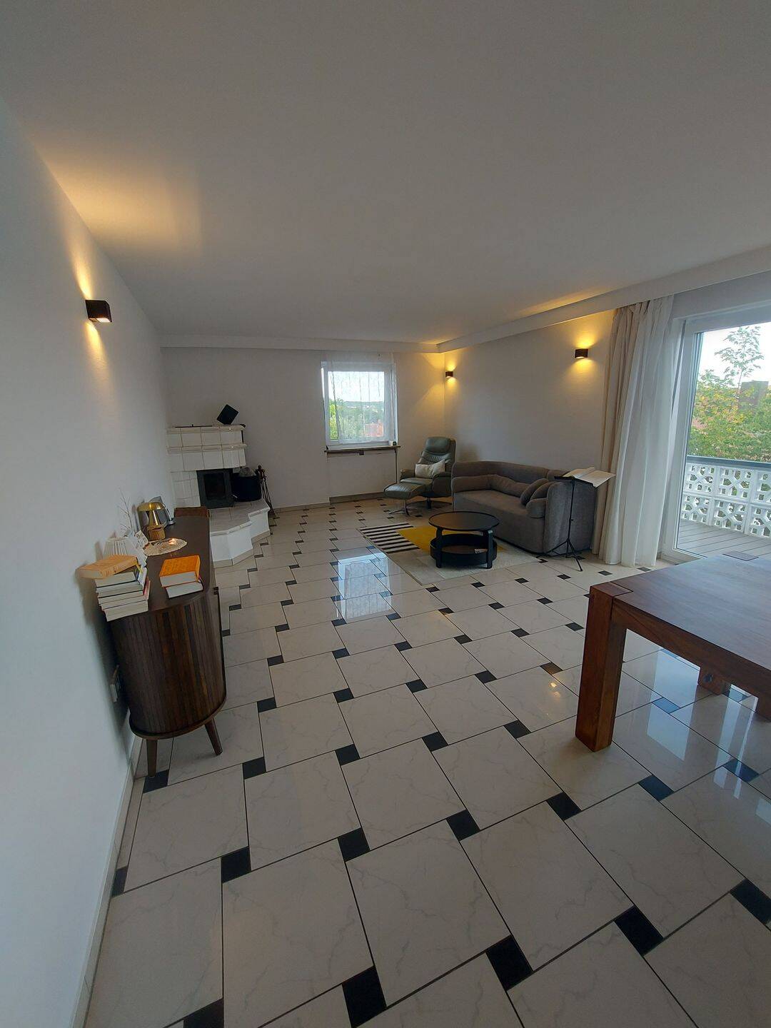 Große EG-Wohnung mit Garten, Kamin & Garage, 93161 Sinzing