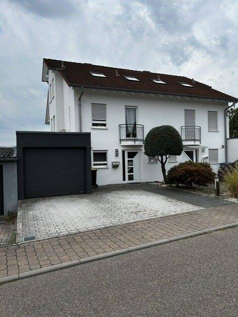 Großzügige Doppelhaushälfte in ruhiger Lage, 74363 Güglingen