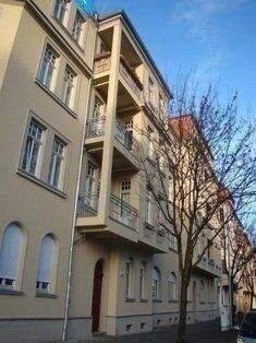 Helle moderne 2- Raum Wohnung mit Balkon zum Innenhof und Wohnräume in ruhiger Seitenstraße gelegen. WG geeignet., 39112 Magdeburg (Leipziger Str. Sudenburg)