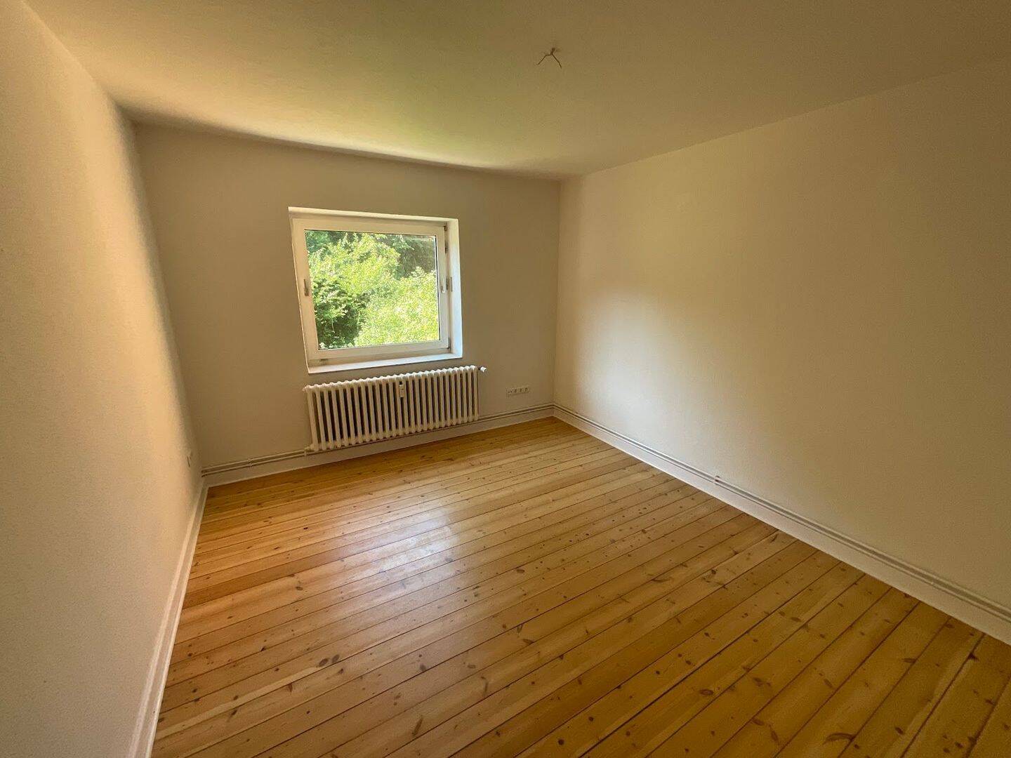Schöne sanierte 2,5 Zimmer Wohnung., 24146 Kiel (Elmschenhagen-Süd)