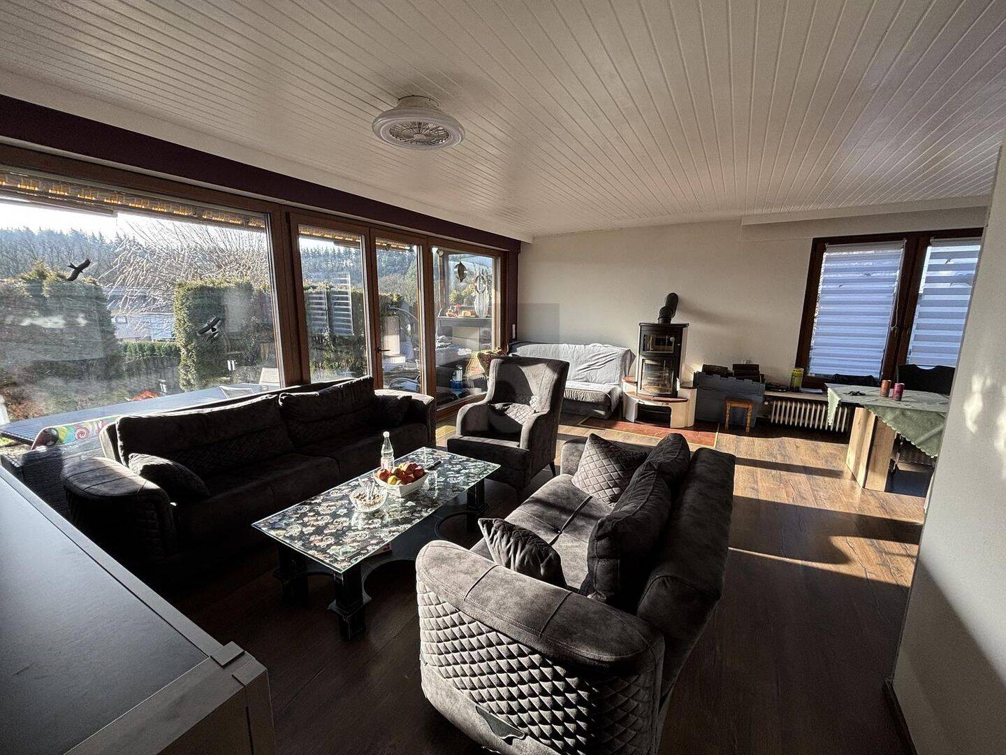 BUNGALOW, TOP LAGE, EBENERDIG, INNEN RENOVIERT, 66693 Mettlach