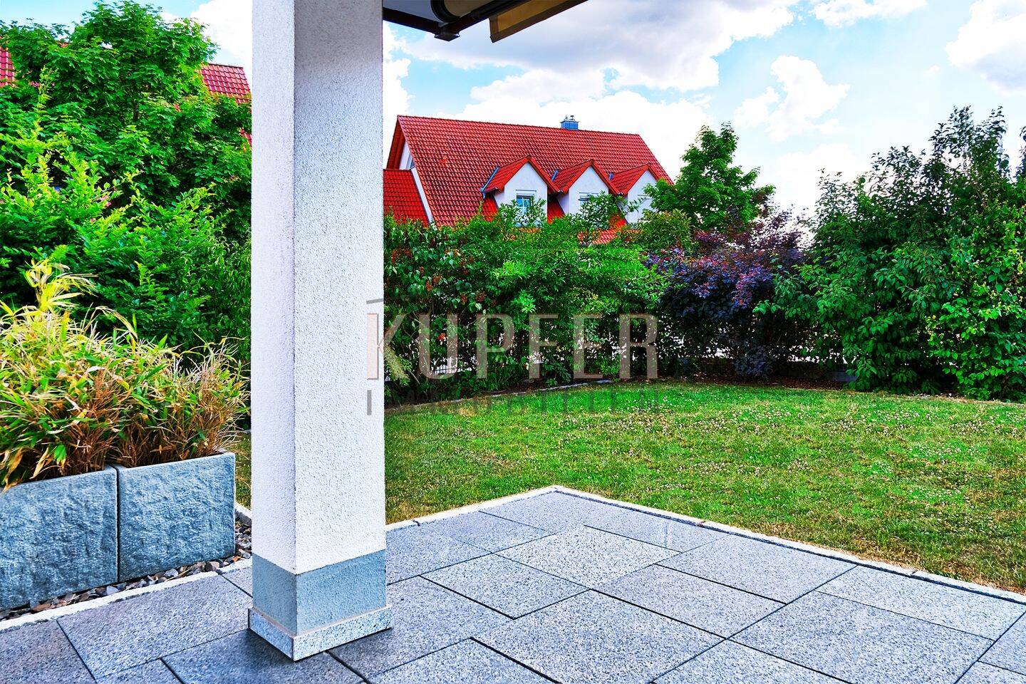 Exklusives Wohnen im energieeffizienten Traumhaus mit Garten!, 91054 Erlangen (Burgberg Erlangen-Nord Erlangen-Ost Innenstadt Sieglitzhof)