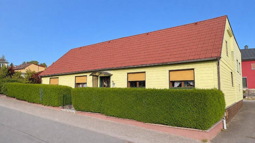 Einfamilienhaus in Unterpörlitz mit Garage und attraktivem Innenhof, 98693 Ilmenau