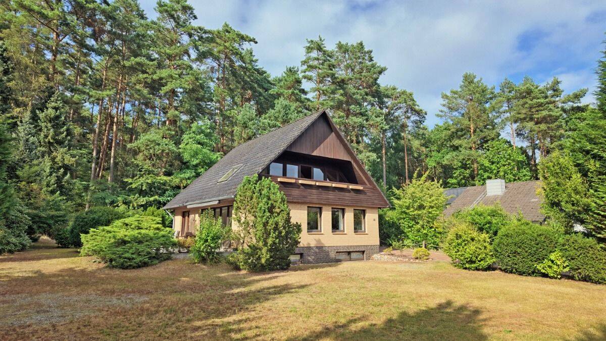 Gepflegtes Familienhaus in schöner Lage am Waldrand, 21228 Harmstorf