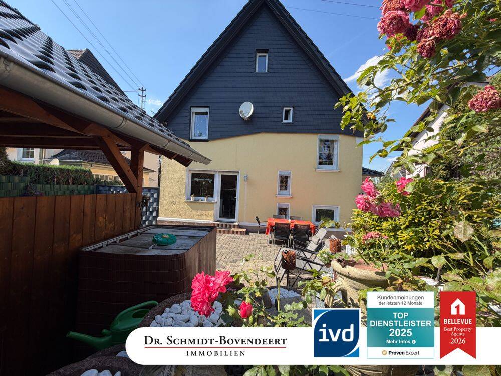 Komplett saniertes und äußerst gemütliches Wohnhaus wartet in Altenkirchen auf neue Bewohner., 57610 Altenkirchen (Westerwald)