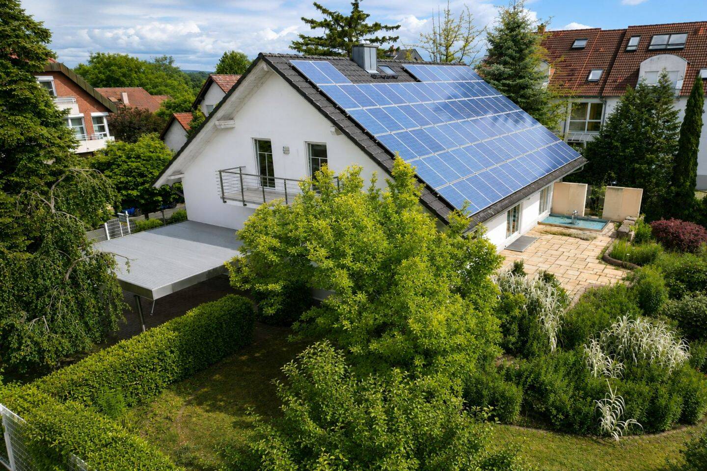 Exklusives Hebel-Haus in Nauheim: ca. 355 m² Wohn-/Nutzfläche mit PV und großem Grundstück, 64569 Nauheim