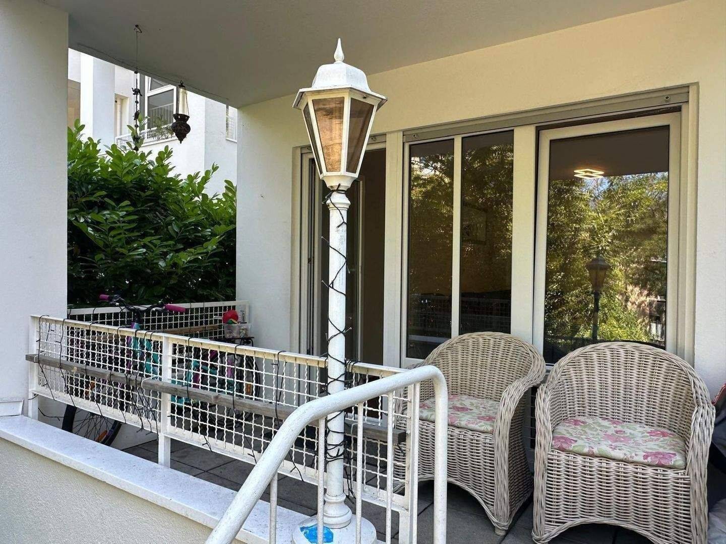 Ruhiger Westbalkon, sehr hell–freie Wohnung im Hochparterre, TG Stellplatz, 81241 München (Aubing-Lochhausen-Langwied Pasing-Obermenzing)