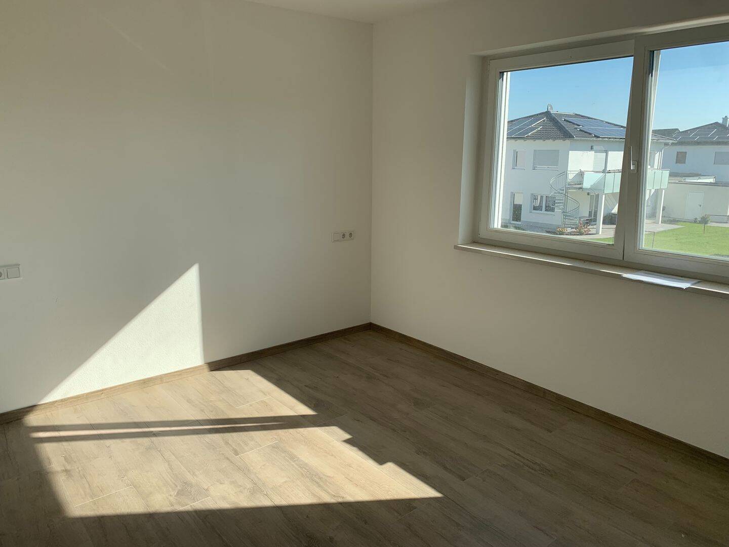 3-Zimmer Neubauwohnung mit Balkon, Dublex Garage und Stellplatz, 89426 Wittislingen
