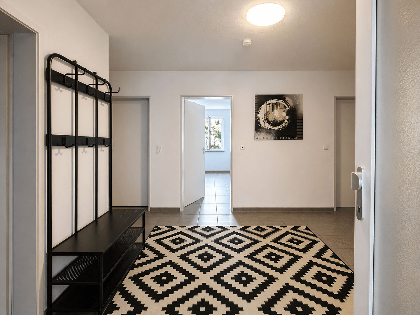 Attraktive 94 m² Erdgeschosswohnung als 3er-WG-Investment in Hildesheim, 31135 Hildesheim