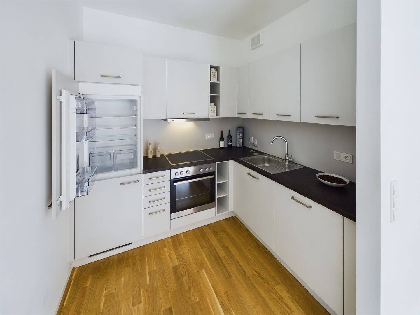 Für Singles + Paare: Moderne 2-Zimmer-Wohnung mit offener Küche + Balkon in beliebter Lage | MaryAnn – 1067 Dresden – Bild 1 von 1