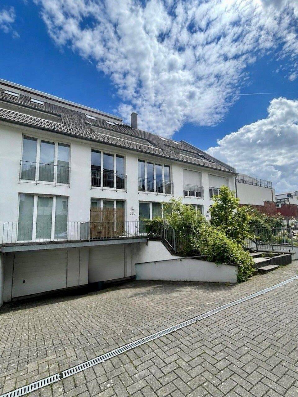 Familienfreundliches Stadthaus in rückwärtiger Lage, 22529 Hamburg (Hamburg-Nord)
