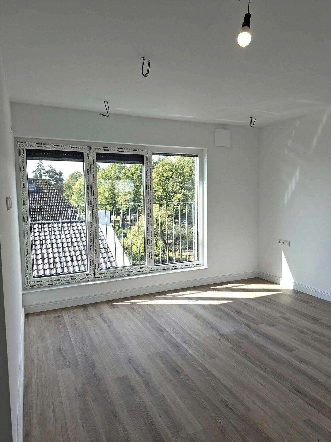 Penthouse mit 2 Dachterrassen, Blick ins Grüne, in wenigen Wochen bezugsfertig, 22880 Wedel