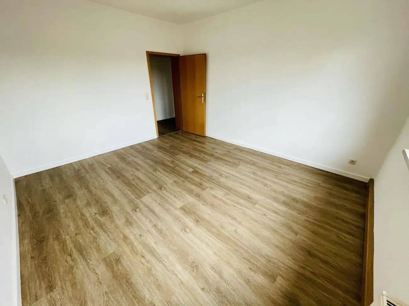 Gut geschnittene 3 Zimmer Wohnung 66m2 + Balkon + Garten, 7545 Gera (Bieblach Innenstadt Ostviertel Pforten Untermhaus)