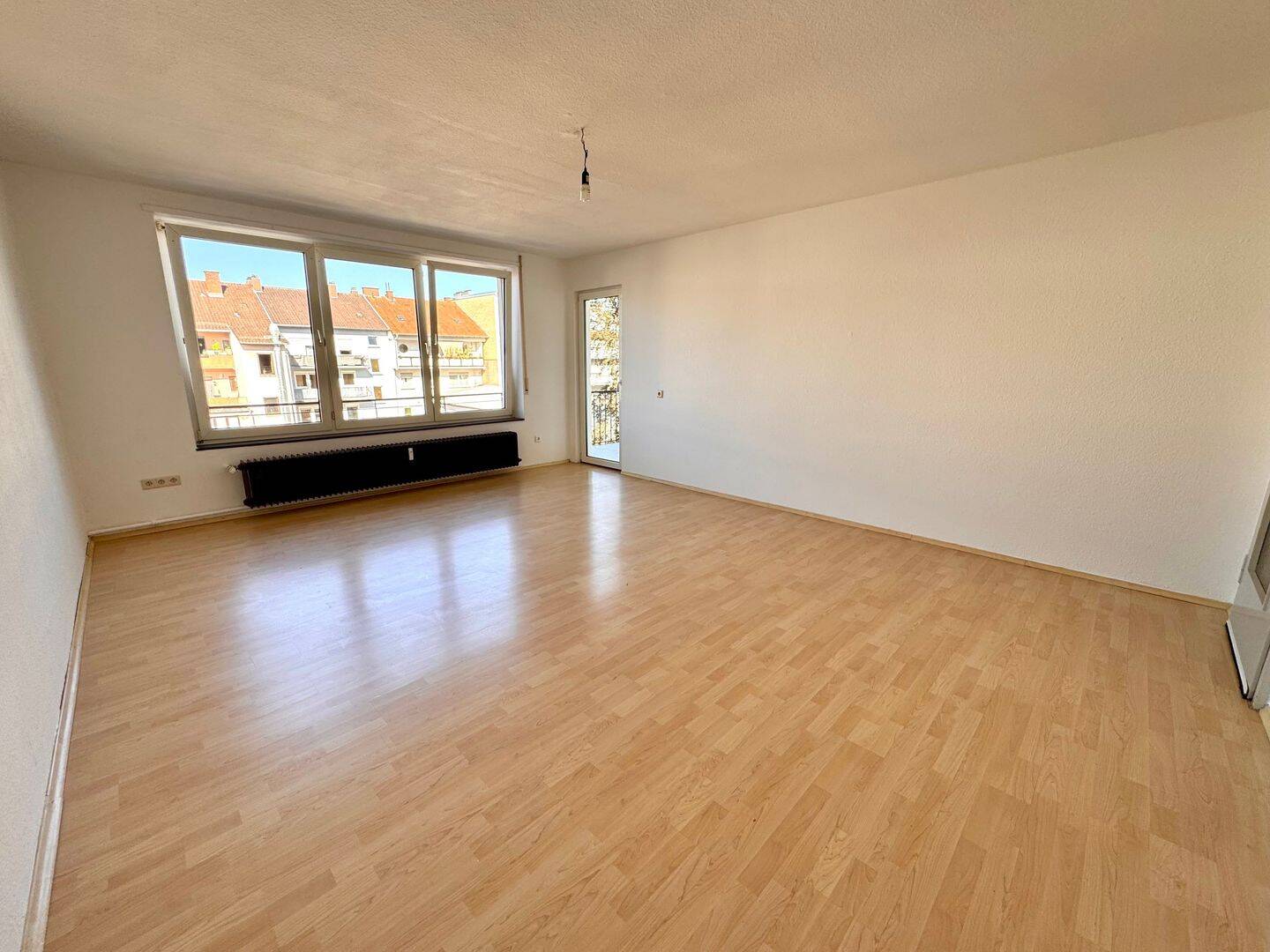 KL-City – Großzügige 3-Zimmerwohnung mit Balkon in zentraler Lage, 67655 Kaiserslautern (Innenstadt)