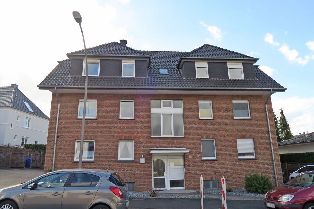 Helle 2 Zimmer-Wohnung mit großem Westbalkon und Pkw-Stellplatz, 32547 Bad Oeynhausen