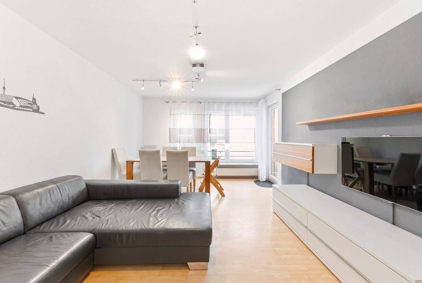 3-ZI-ETW mit Balkon + TG – frei ab Jahreswechsel, 70329 Stuttgart (Hedelfingen Obertürkheim Rohracker Uhlbach)