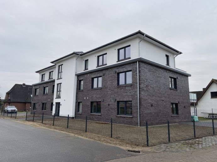 moderne Neubau 3 Zimmer Penthouse-Wohnung mit Einbauküche, nach KFW 55 Standard mit Erdwärmeheizung, 27299 Langwedel