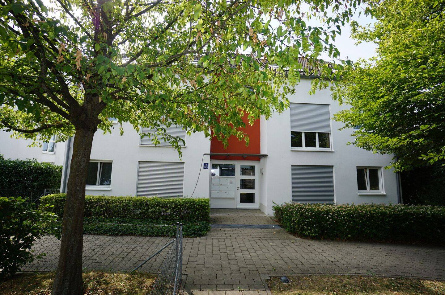 Bj. 2012 – Ruhig und grün am Stadtrand, Westblk. ohne Gegenüber, Bes. SA 22.08. n. Vereinbg., 81249 München (Allach-Untermenzing Aubing-Lochhausen-Langwied Pasing-Obermenzing)