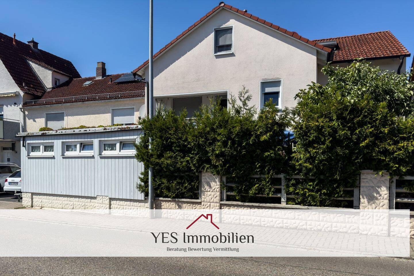 Frisch renoviert & zentral gelegen – großzügige 2,5-Zimmer-Wohnung mit Gartenhaus, 91710 Gunzenhausen