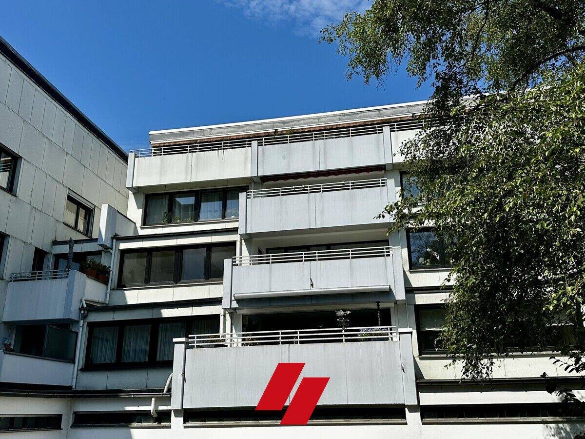 Bremen Horn: Erstbezug nach Modernisierung, 3 Zi. Wohnung, Wellnessbereich, Balkon, TG-Stellplatz, 28359 Bremen (Horn Lehe)