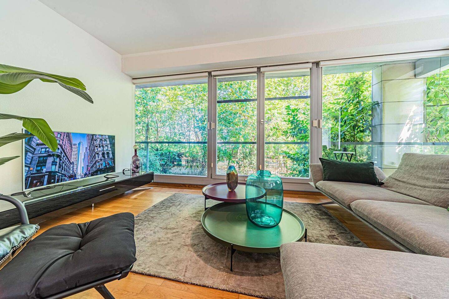 Direkt am Main: Außergewöhnliche Luxus-Maisonette-Wohnung mit Terrasse, 60594 Frankfurt am Main (Sachsenhausen)