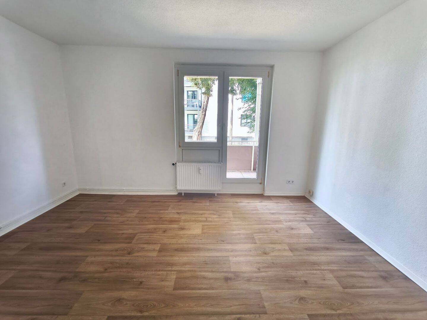 Erdgeschosswohnung frisch renoviert!, 6217 Merseburg