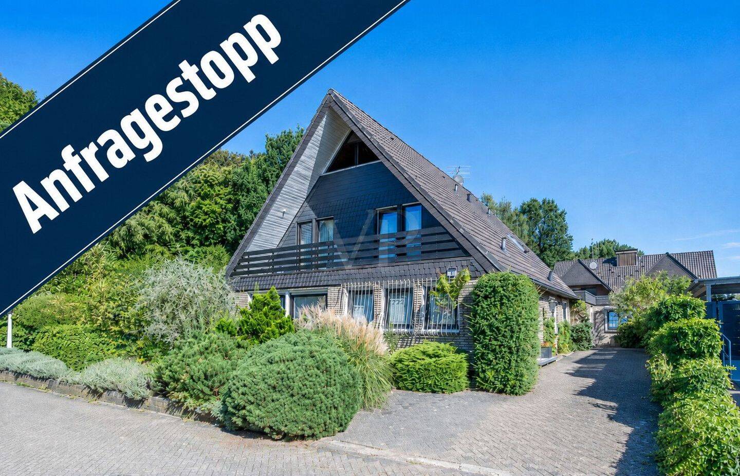 Großzügigkeit trifft Privatsphäre – Einfamilienhaus mit Bürogebäude,Garten,Garage &Wellnesspotenzial, 46414 Rhede